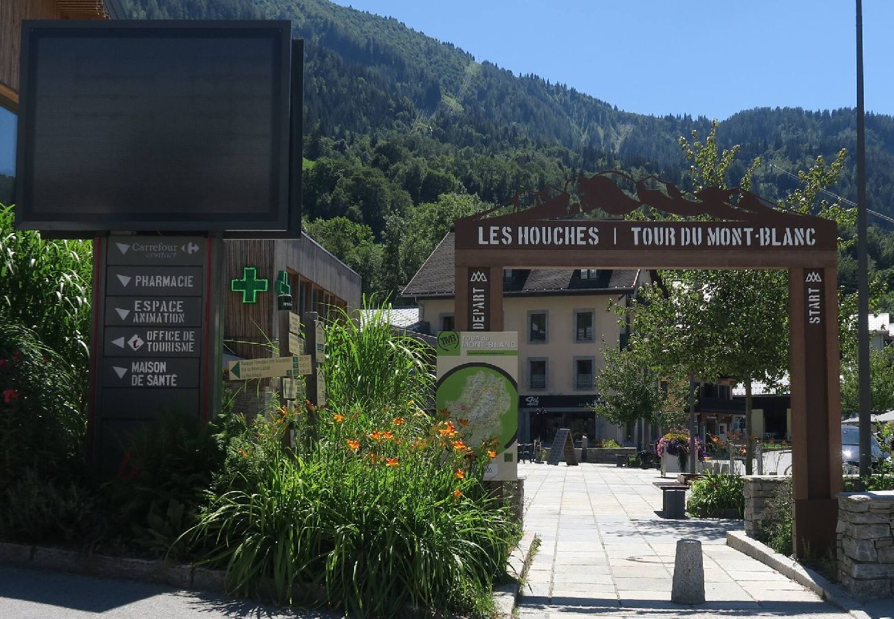 Apartment in Les Houches - Les Alpages - Balcon Vue Mont-Blanc