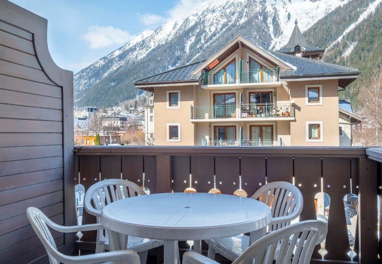 Apartment in Chamonix-Mont-Blanc - Le Petit Paradis · Center of Chamonix