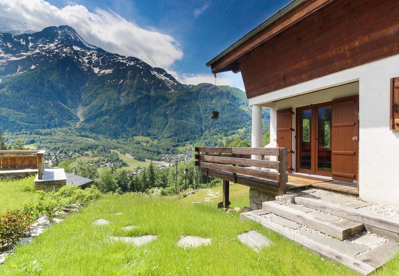 Chalet in Les Houches - Les Allognes · Chalet Mt Blanc View