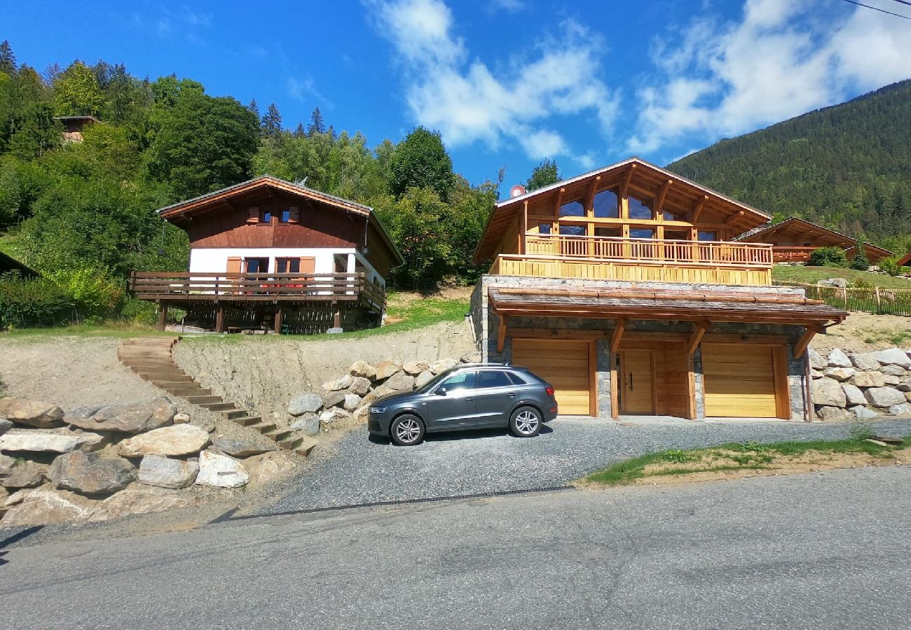 Chalet in Les Houches - Les Allognes · Chalet Mt Blanc View