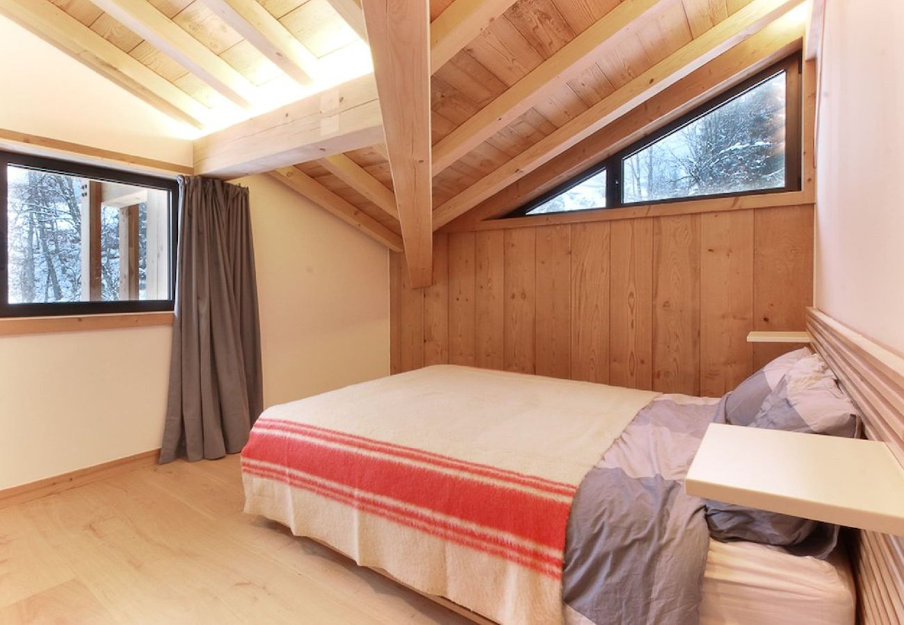 Chalet in Les Houches - Chalet L'Oratoire & Mazot - Grand Jardin Privé