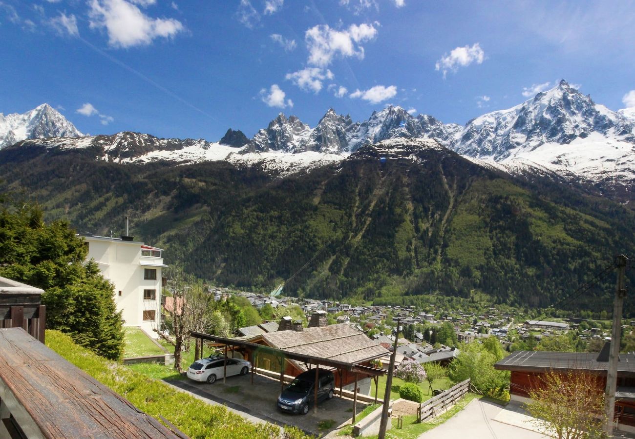 Apartment in Chamonix-Mont-Blanc - Le Cretet 1 - Duplex - Balcon avec vue Mont-Blanc