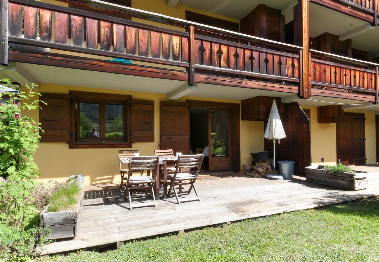 Apartment in Chamonix-Mont-Blanc - Les Gaillands -Between Lac des Gailland & Chamonix