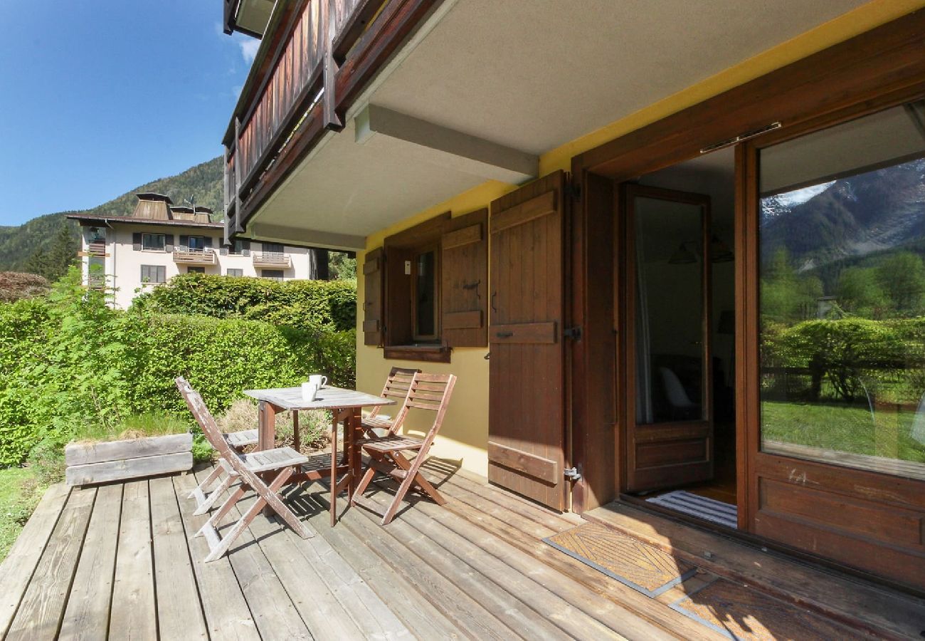 Apartment in Chamonix-Mont-Blanc - Les Gaillands -Between Lac des Gailland & Chamonix