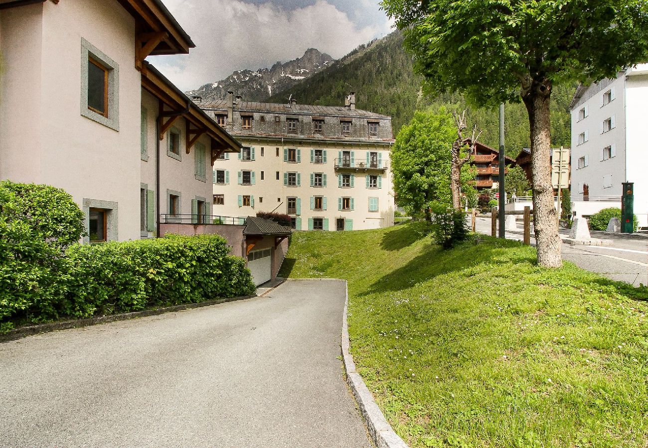 Apartment in Chamonix-Mont-Blanc - Maison Emile Devouassoud - Calm - Centre ville