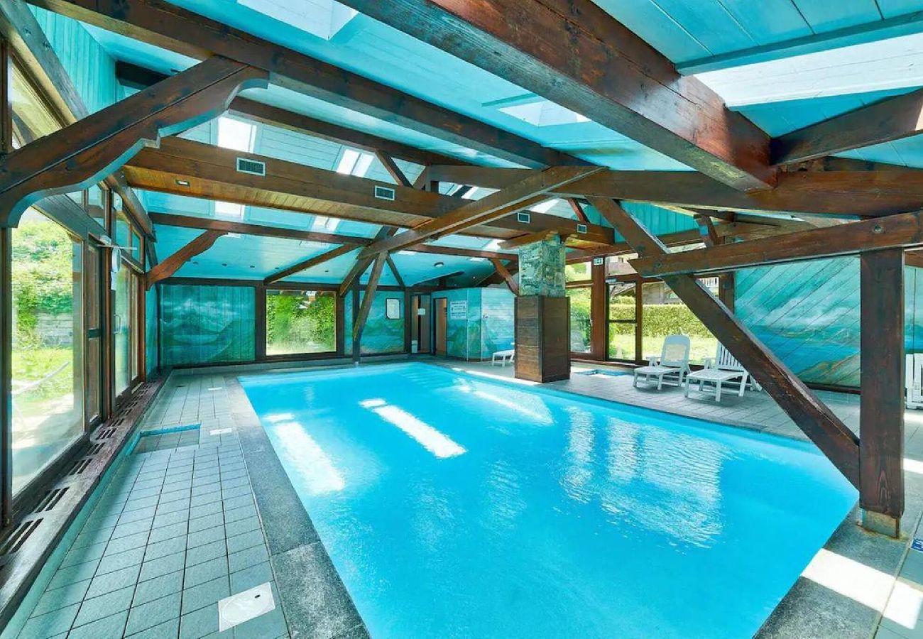 Chalet in Les Houches - Chalet Kandahar -Jardin-Skis aux pieds-Piscine