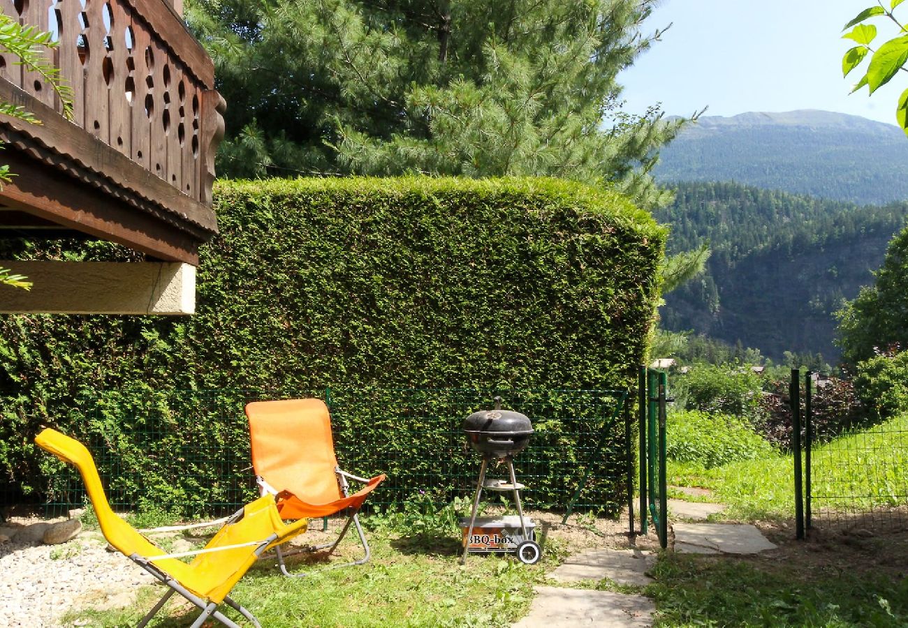 Chalet in Les Houches - Chalet Kandahar -Jardin-Skis aux pieds-Piscine