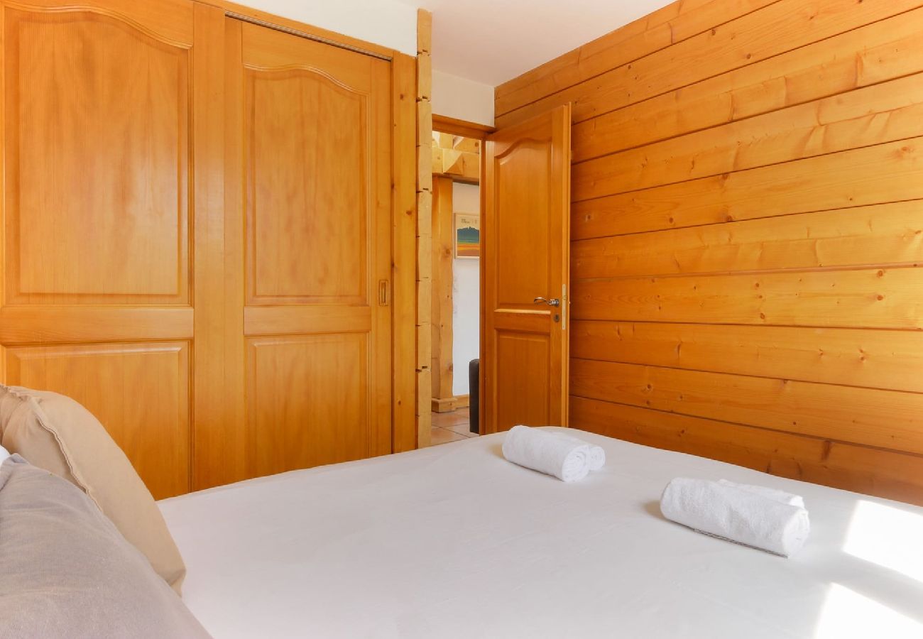 Chalet in Les Houches - Chalet Kandahar -Jardin-Skis aux pieds-Piscine