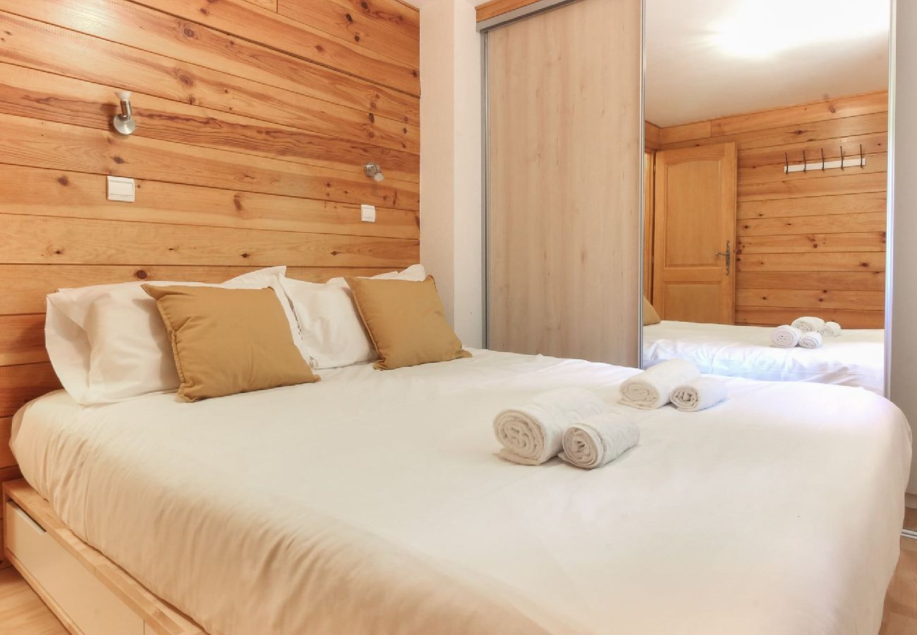 Chalet in Les Houches - Chalet Kandahar -Jardin-Skis aux pieds-Piscine