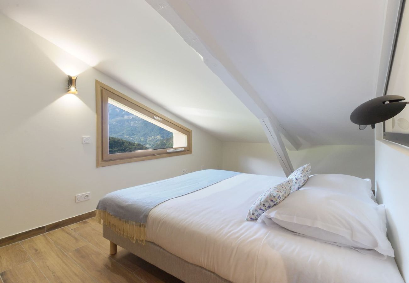 Apartment in Les Houches - Appt L'Abeille - Rénové et skis aux pieds