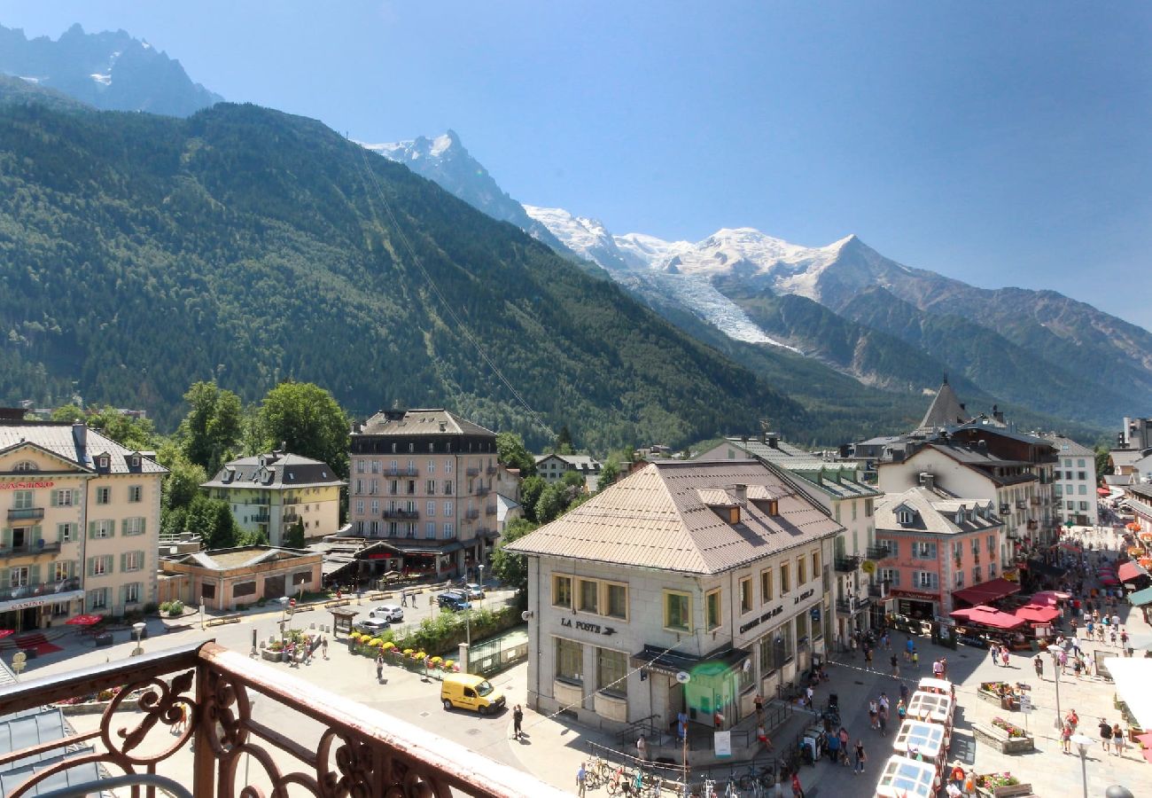 Apartment in Chamonix-Mont-Blanc - The Loft - Hypercentre Chamonix - Vue Mont-Blanc