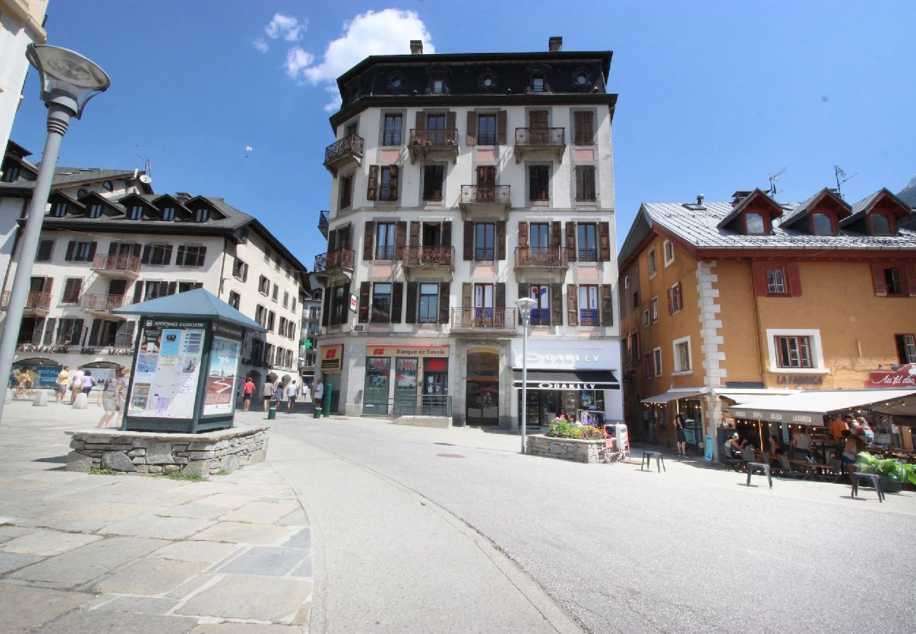 Apartment in Chamonix-Mont-Blanc - The Loft - Hypercentre Chamonix - Vue Mont-Blanc