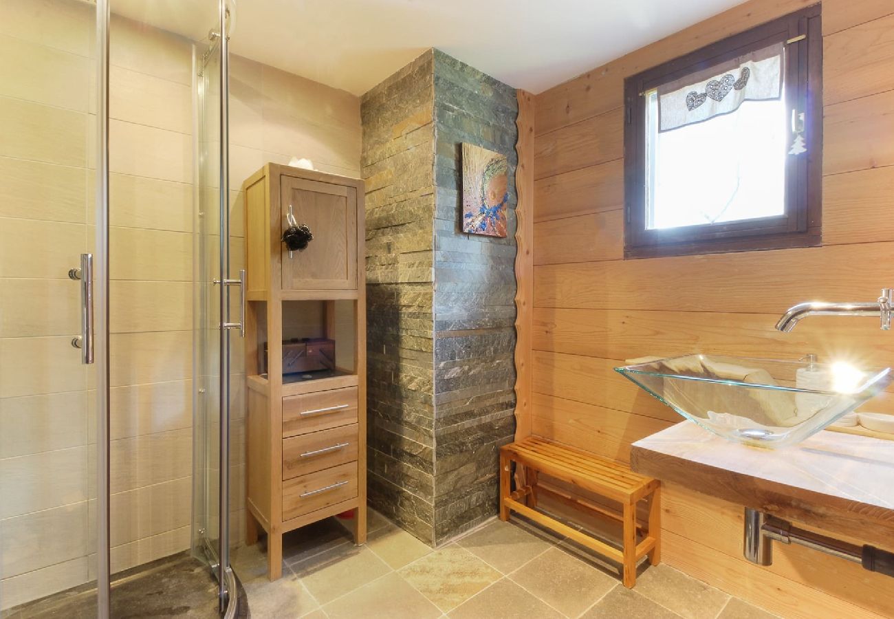 Chalet in Les Houches - Chalet YOLO - Jacuzzi & Sauna - Grand jardin