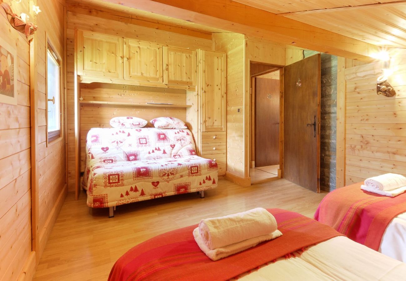 Chalet in Les Houches - Chalet YOLO - Jacuzzi & Sauna - Grand jardin