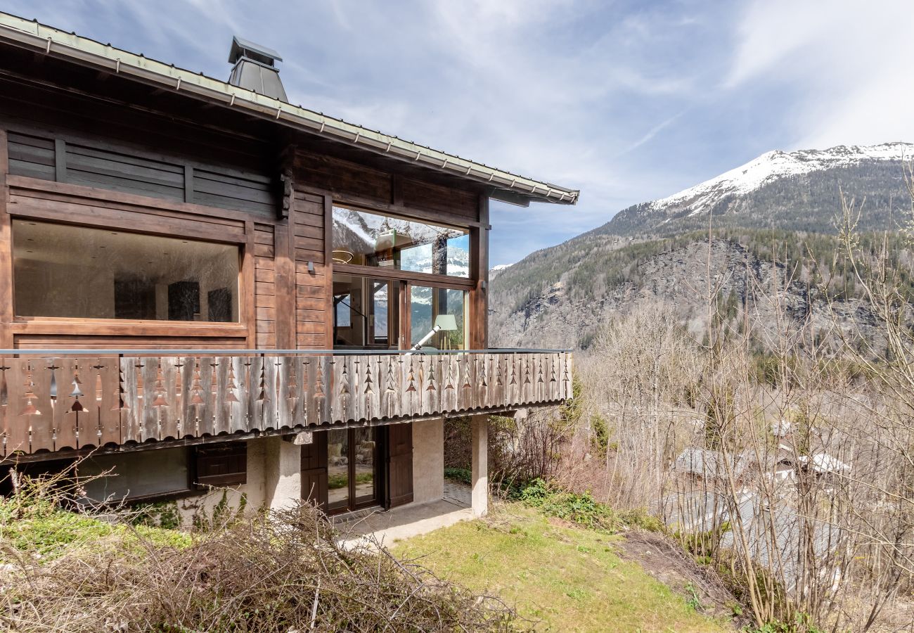 Chalet in Les Houches - Chalet Kieppi - grand chalet familial rénové