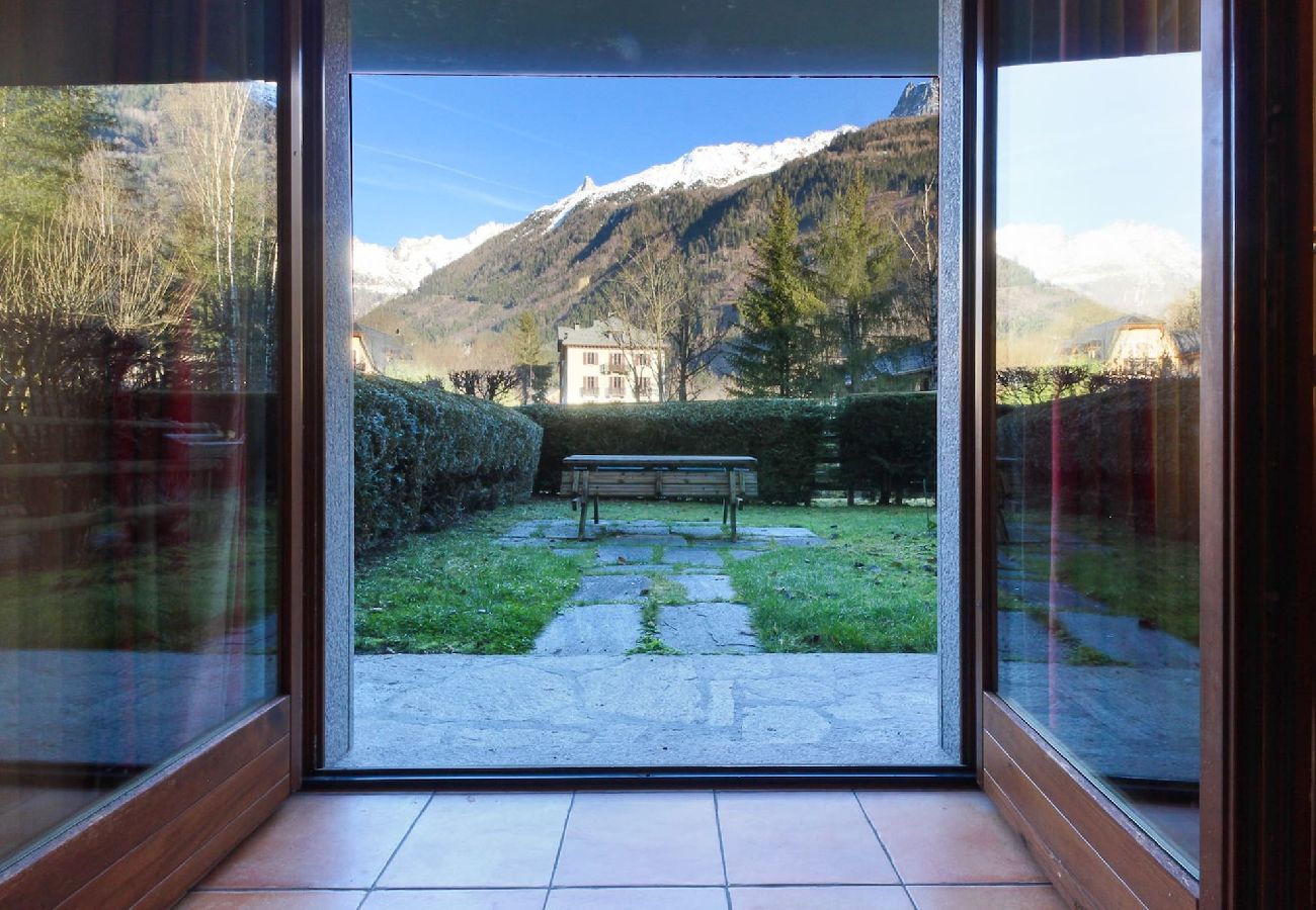 Apartment in Chamonix-Mont-Blanc - Le Flocon - Center of Chamonix & Garden