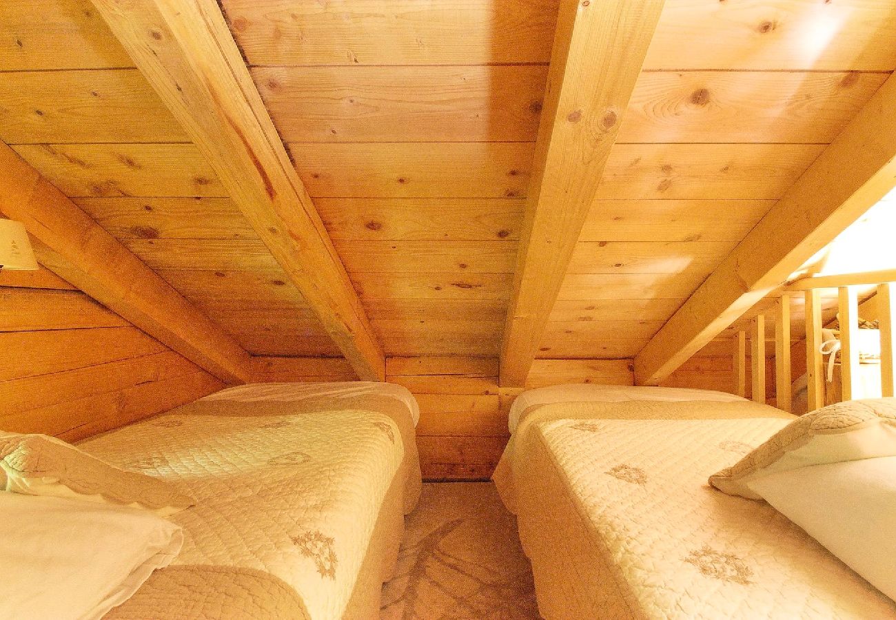 Cabin in Les Houches - Chalet Senet - 2 Mazots - Views Mt-Blanc