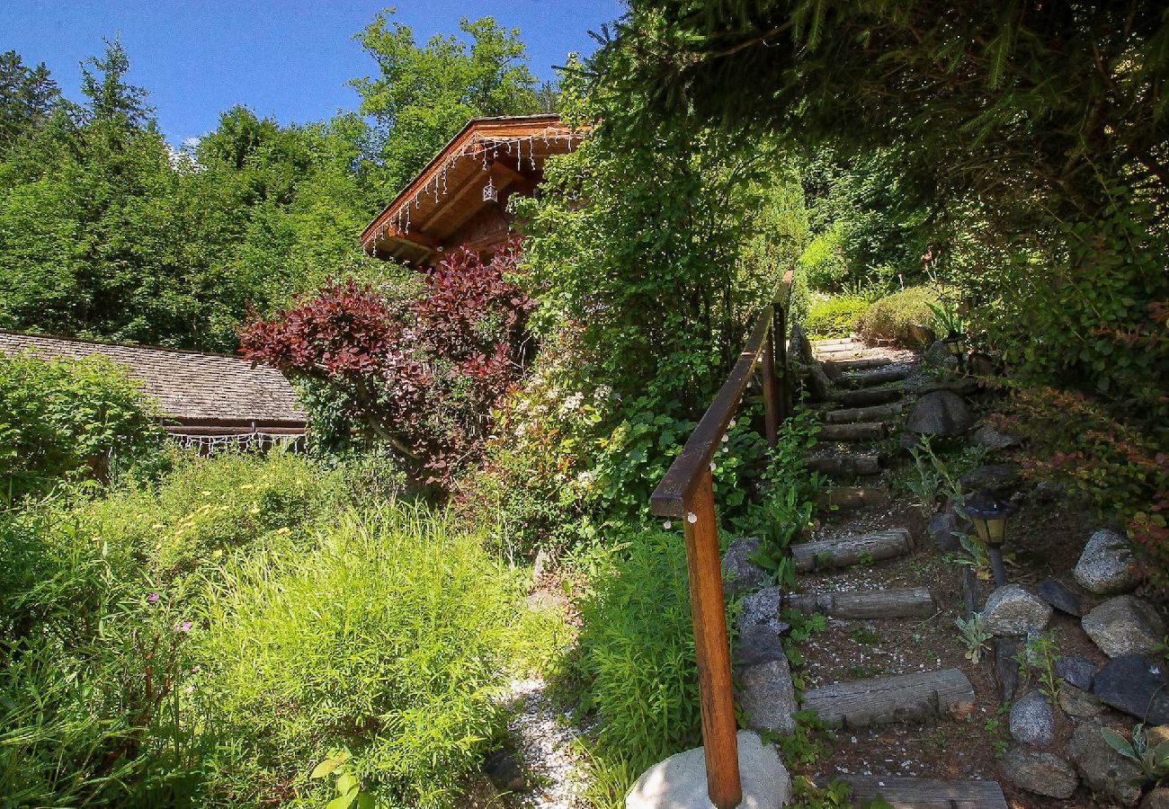 Cabin in Les Houches - Chalet Senet - 2 Mazots - Views Mt-Blanc