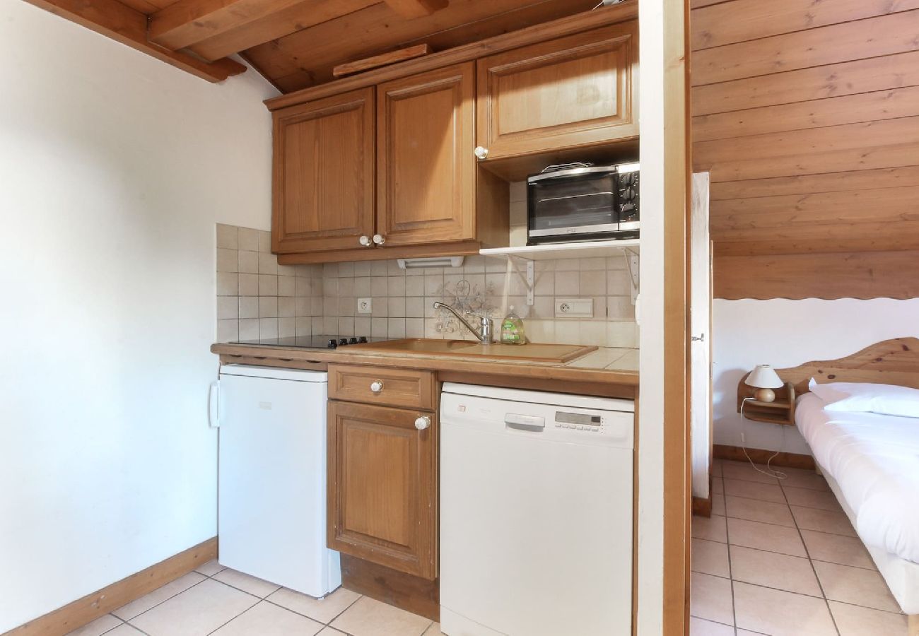 Apartment in Les Houches - Le Gouter - Piscine - Ski aux pieds