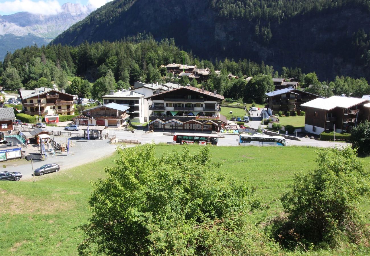 Apartment in Les Houches - Le Gouter - Piscine - Ski aux pieds