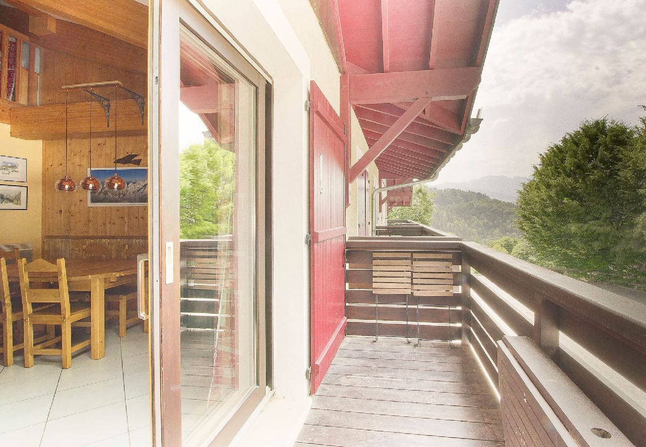 Apartment in Saint-Gervais-les-Bains - Le Quatre  · Charming Central Alpine Condo | 75m2