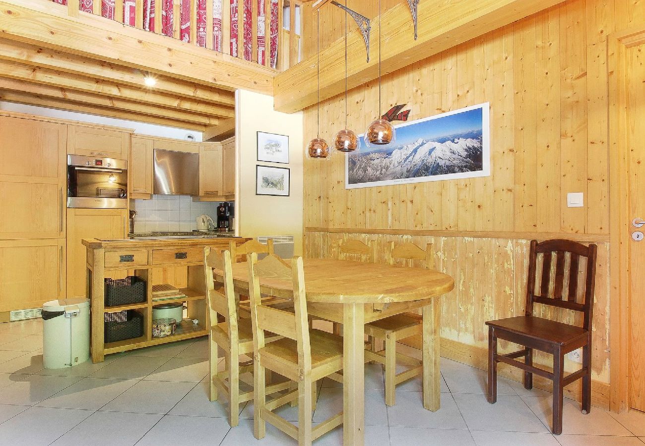 Apartment in Saint-Gervais-les-Bains - Le Quatre  · Charming Central Alpine Condo | 75m2