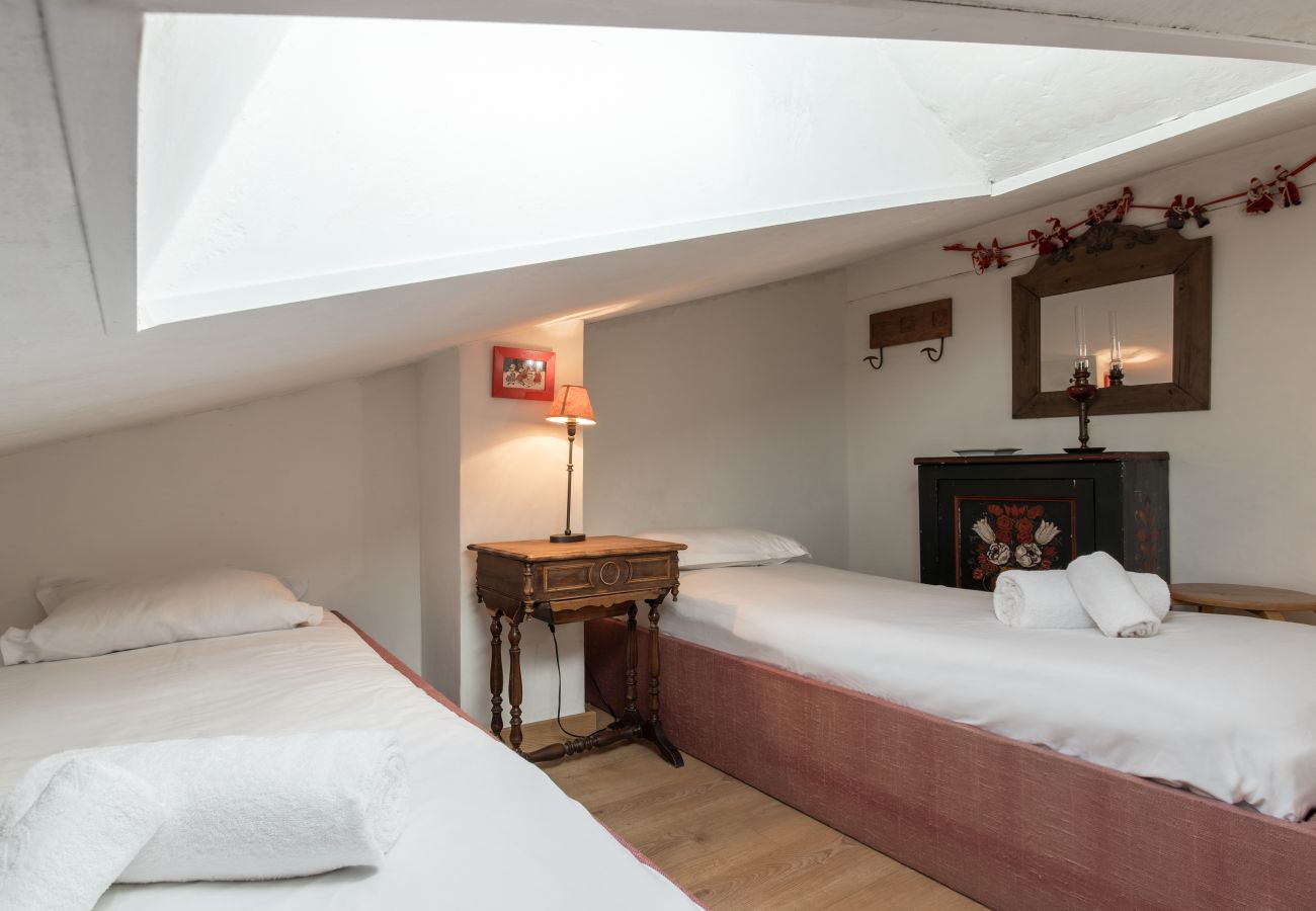 Apartment in Chamonix-Mont-Blanc - Cristal des Glaces 2 - Lake Gailland - Escalade