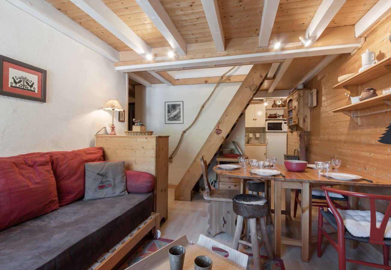 Apartment in Chamonix-Mont-Blanc - Cristal des Glaces 2 - Lake Gailland - Escalade