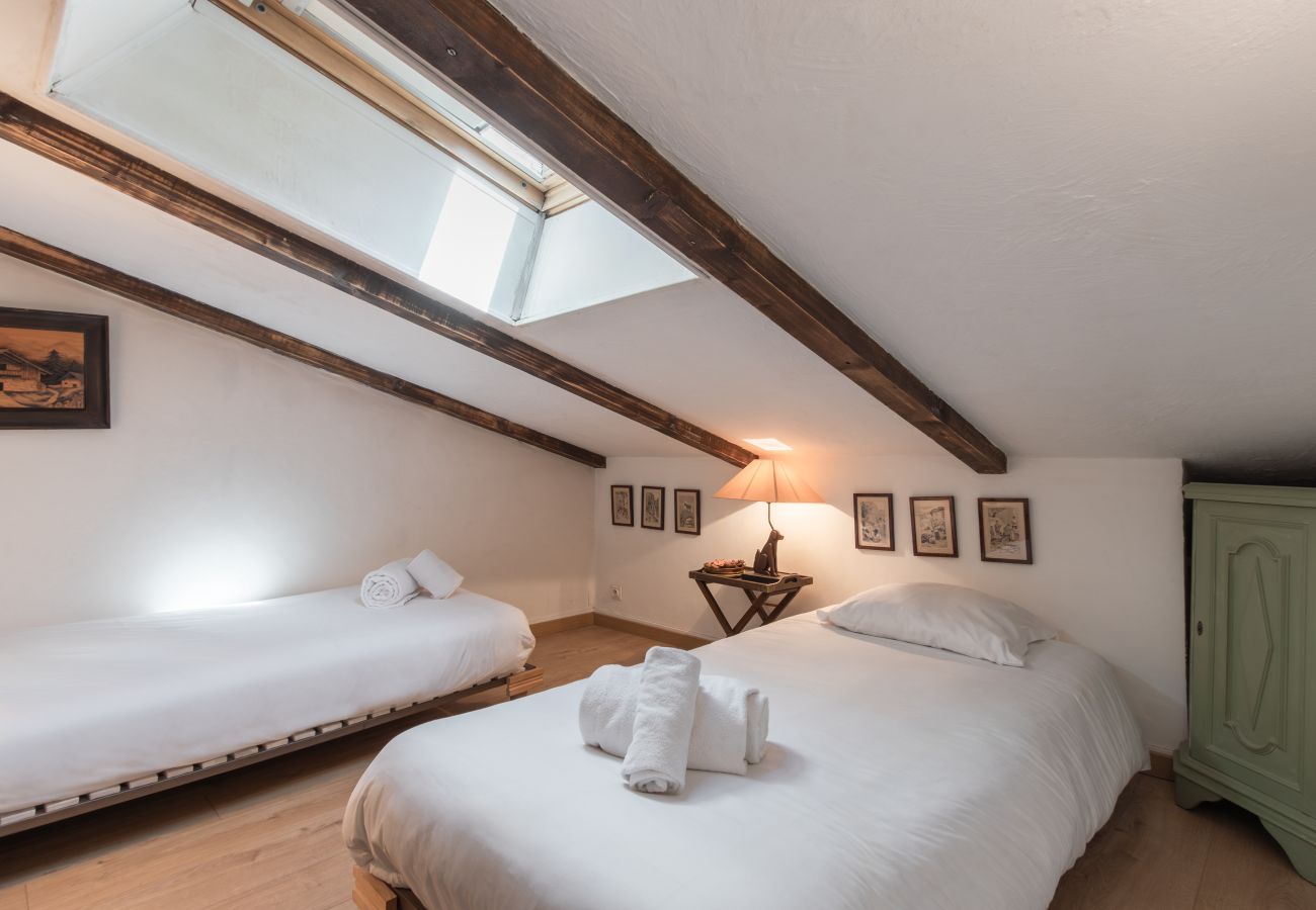Apartment in Chamonix-Mont-Blanc - Cristal des Glaces 2 - Lake Gailland - Escalade