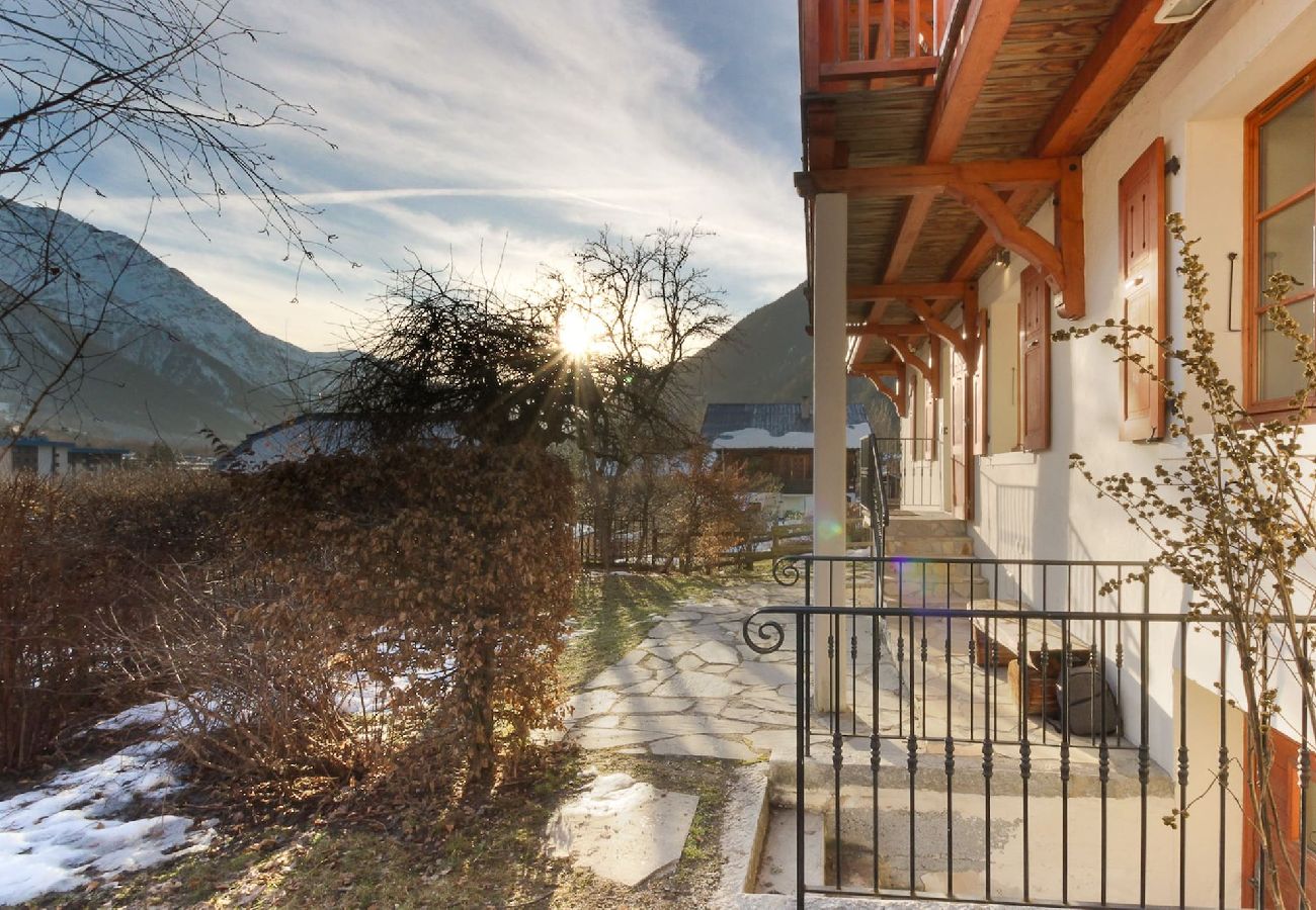 Apartment in Chamonix-Mont-Blanc - Les Alpins - Central - Garden & Mt-Blanc View