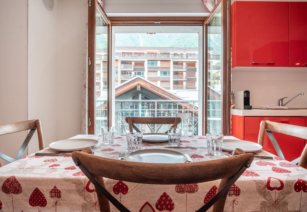 Apartment in Chamonix-Mont-Blanc - Les Alpes 3 · Directly in the Center of Chamonix