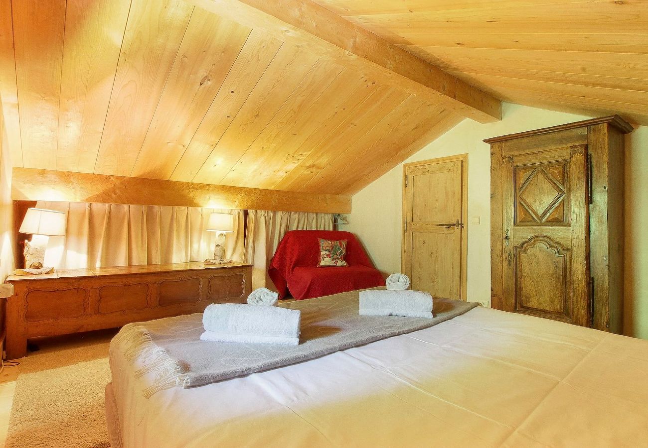 Chalet in Les Houches - Bois Rond - Chalet Classique 4ch 8pax