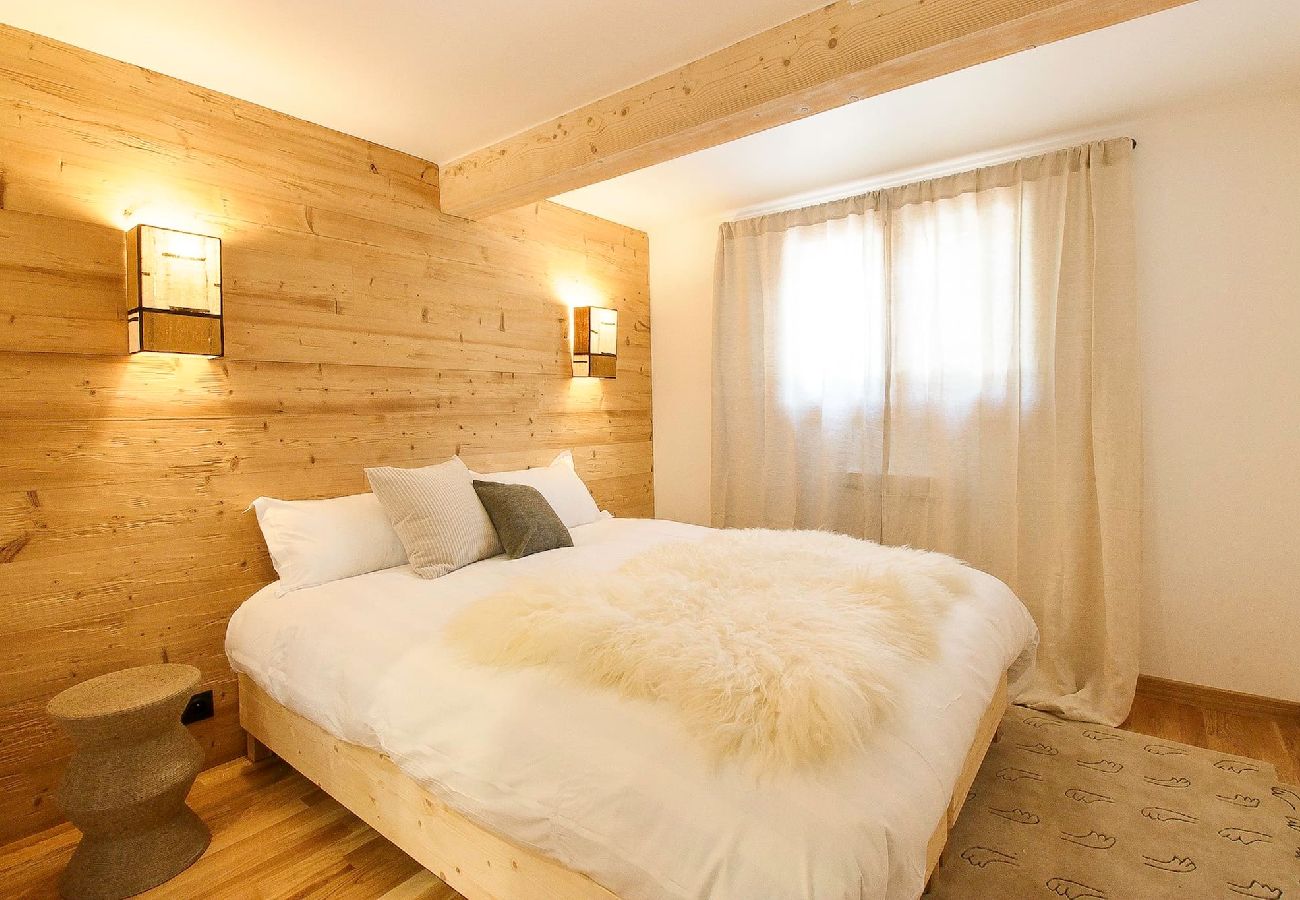 Chalet in Les Houches - Chalet Bechar - Garden - Sauna & Jacuzzi