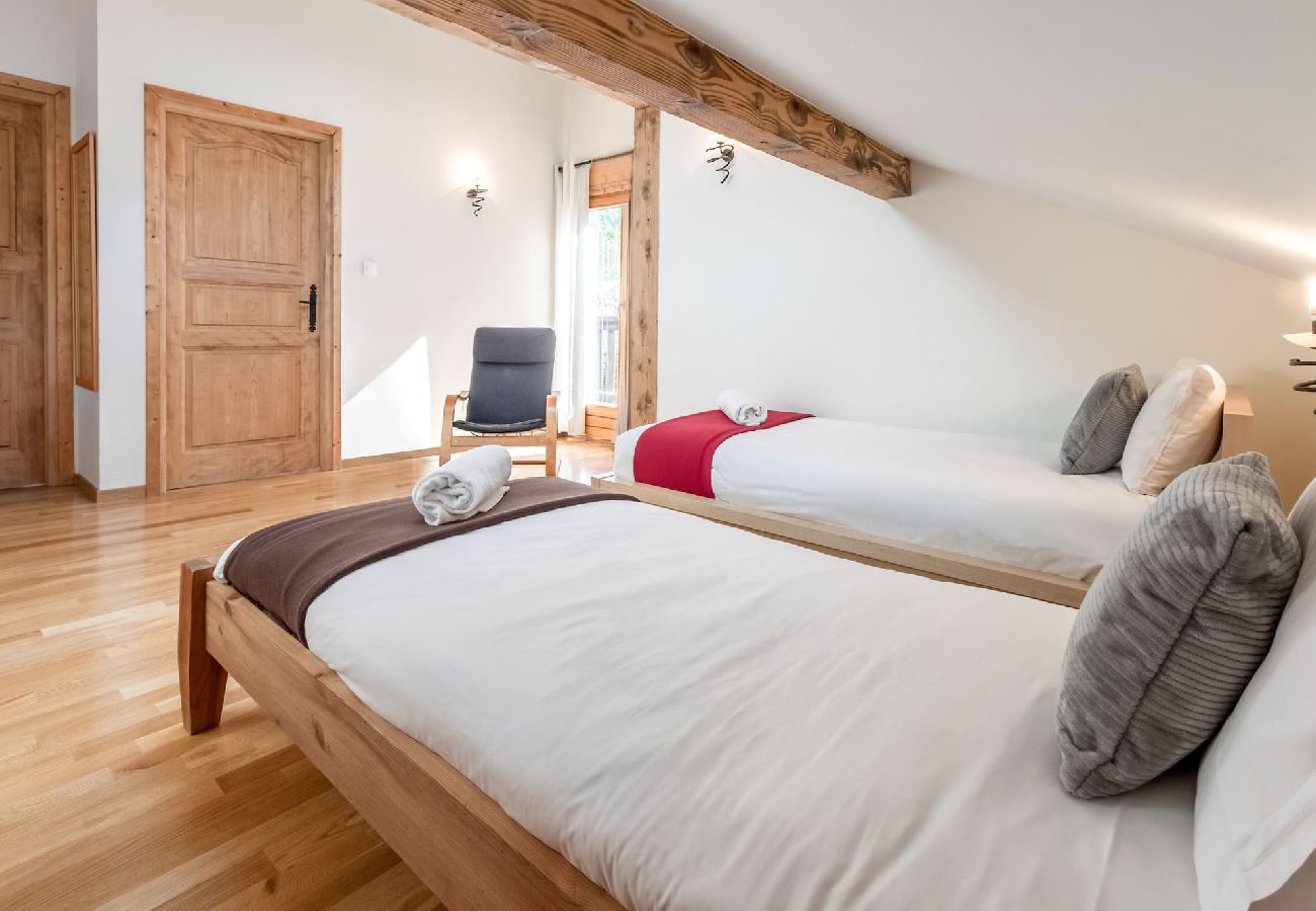 Chalet in Les Houches - Chalet Eveland - Grand chalet familial