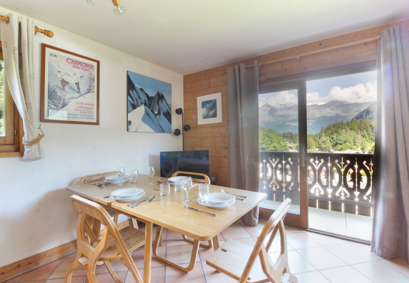 Apartment in Les Houches - Prarion - Ski aux pieds et piscine