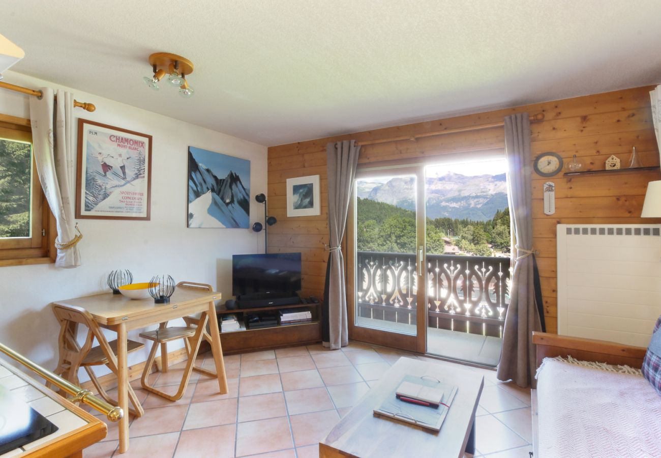 Apartment in Les Houches - Prarion - Ski aux pieds et piscine