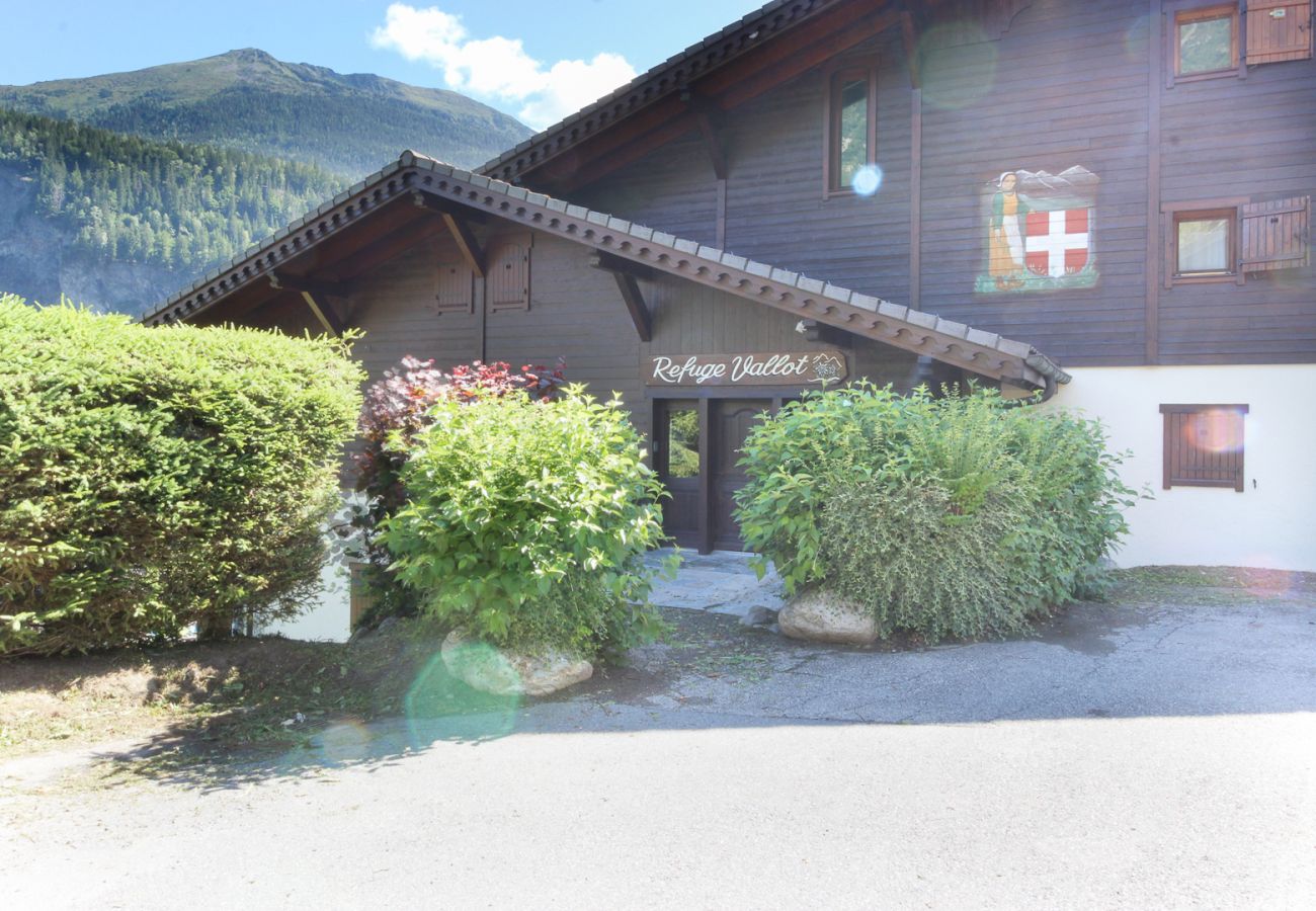 Apartment in Les Houches - Prarion - Ski aux pieds et piscine