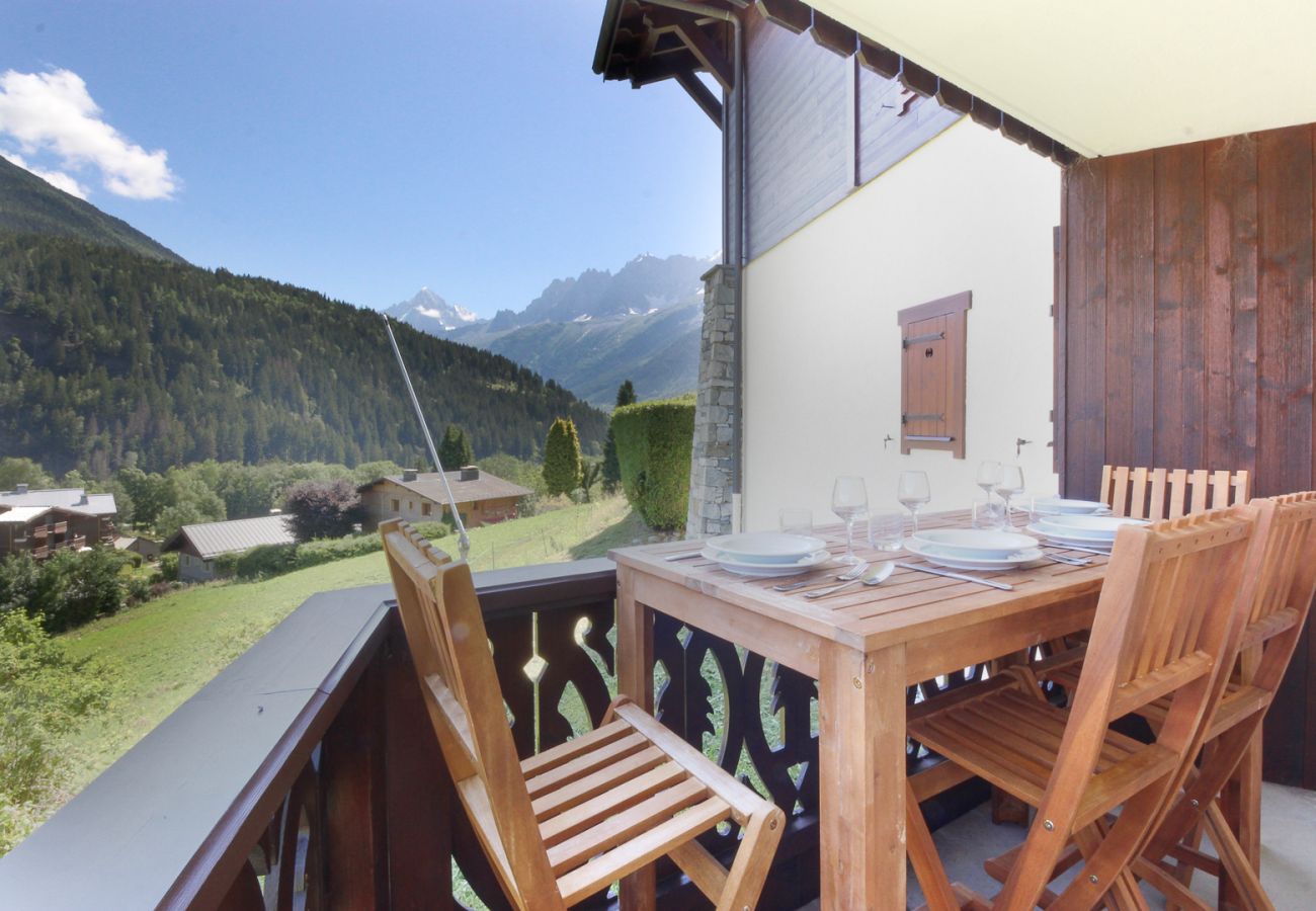 Apartment in Les Houches - Prarion - Ski aux pieds et piscine