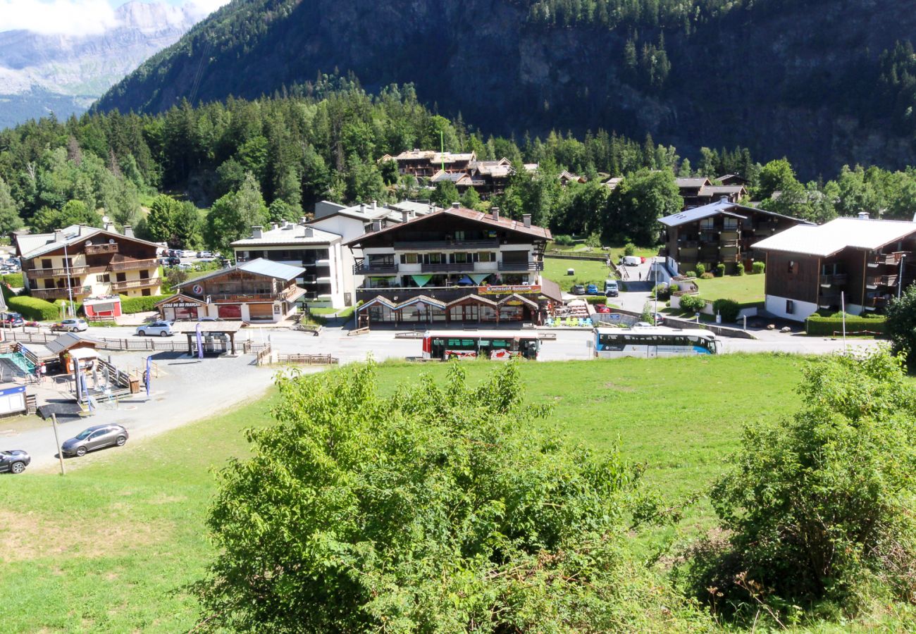 Apartment in Les Houches - Prarion - Ski aux pieds et piscine