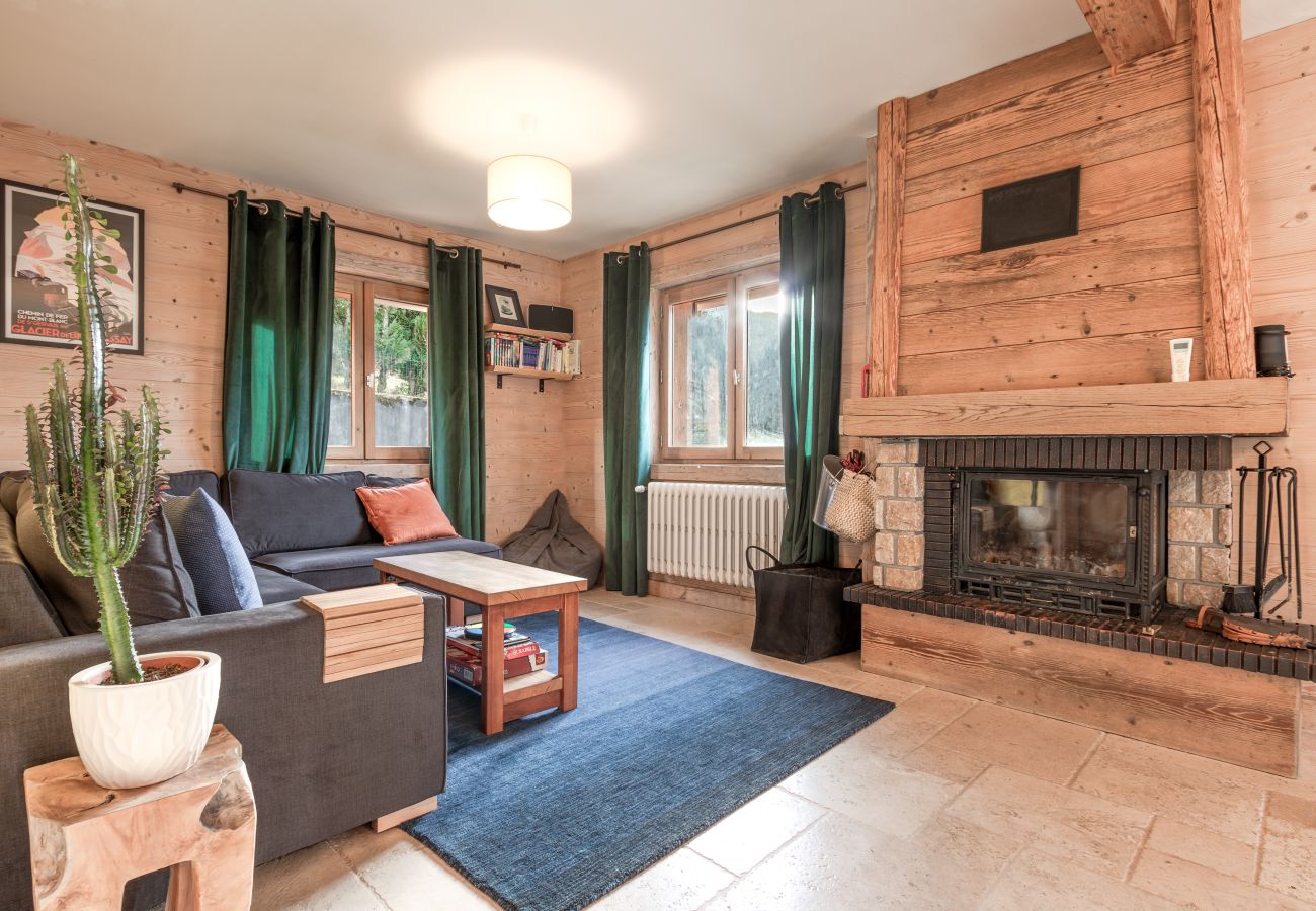 Chalet in Saint-Gervais-les-Bains - Chalet ZigueZague - Calme - Proche Thermes