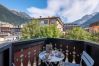 Apartment in Chamonix-Mont-Blanc - Le Balcon du Brévent - Central - Balcon avec vue