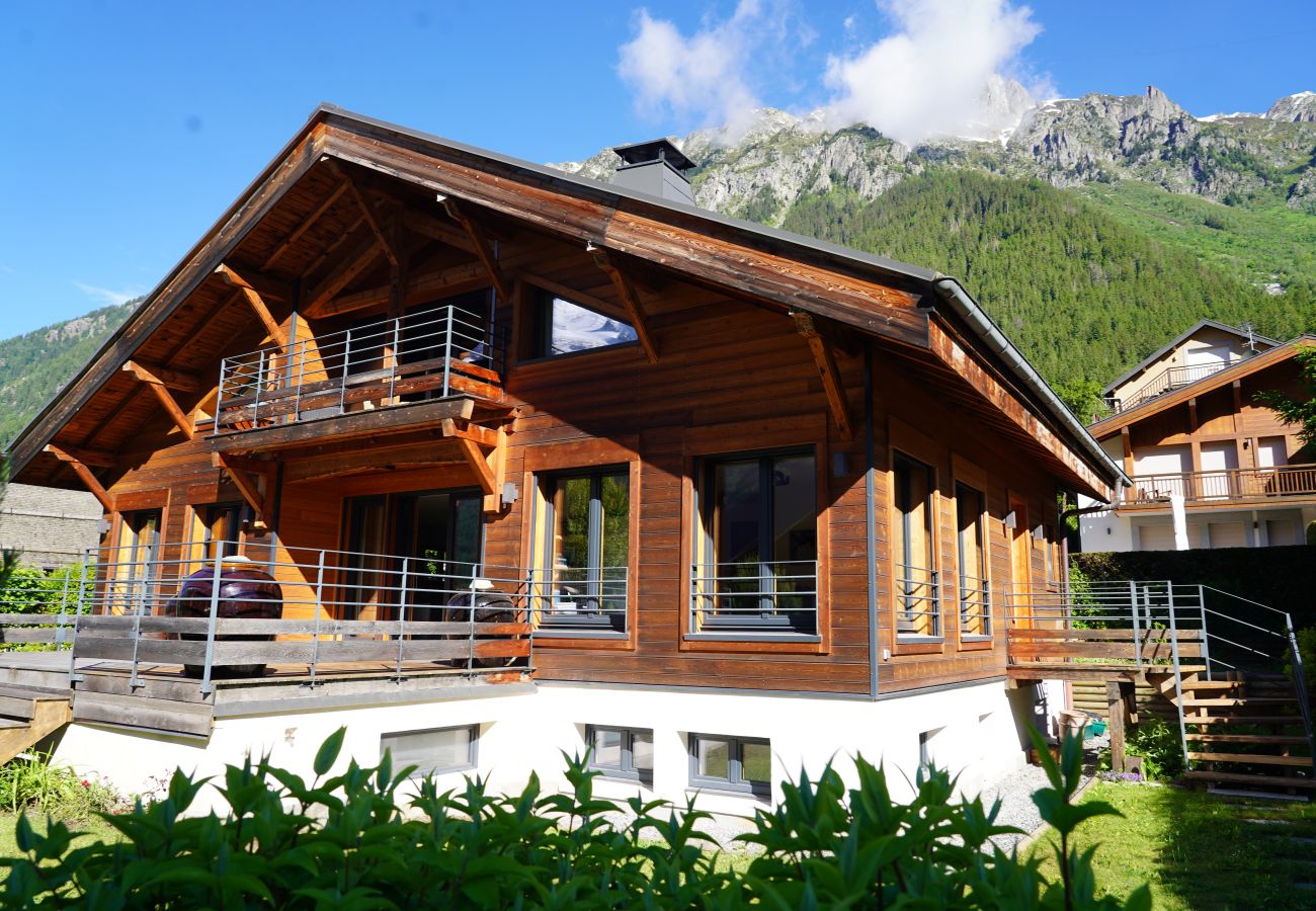 Chalet in Chamonix-Mont-Blanc - Chalet Moussoux – Vue Mont-Blanc, Jardin, Hammam