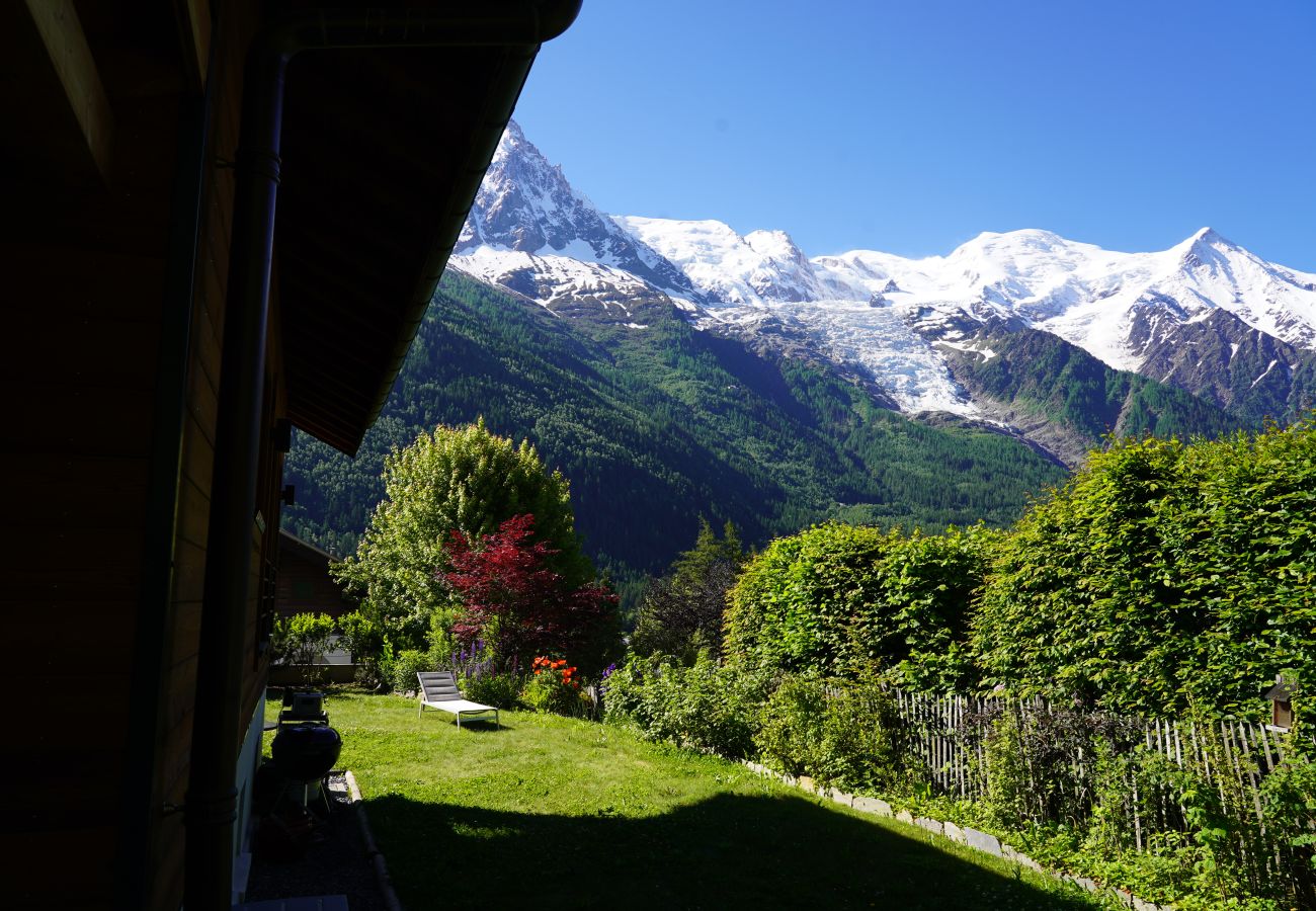 Chalet in Chamonix-Mont-Blanc - Chalet Moussoux – Vue Mont-Blanc, Jardin, Hammam