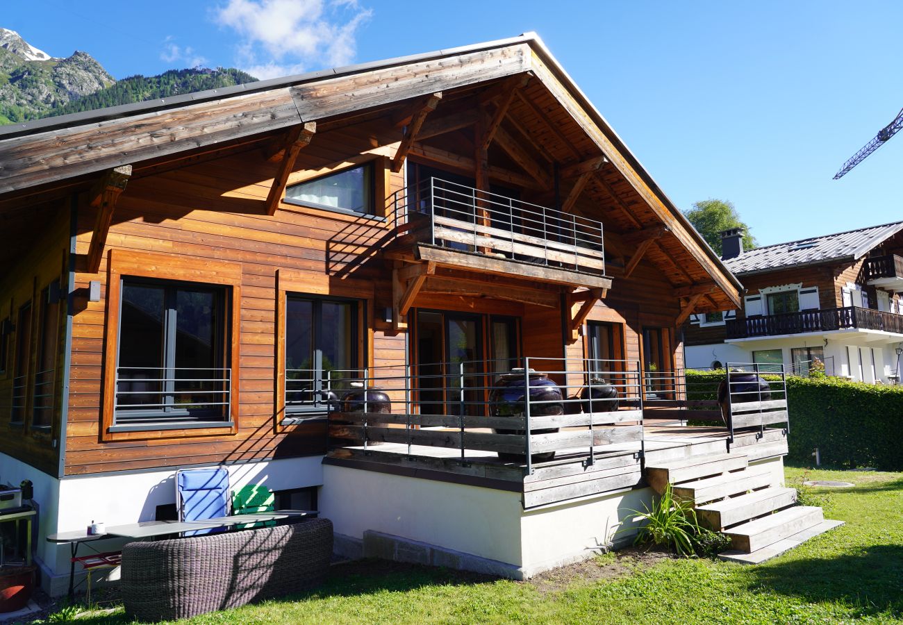 Chalet in Chamonix-Mont-Blanc - Chalet Moussoux – Vue Mont-Blanc, Jardin, Hammam