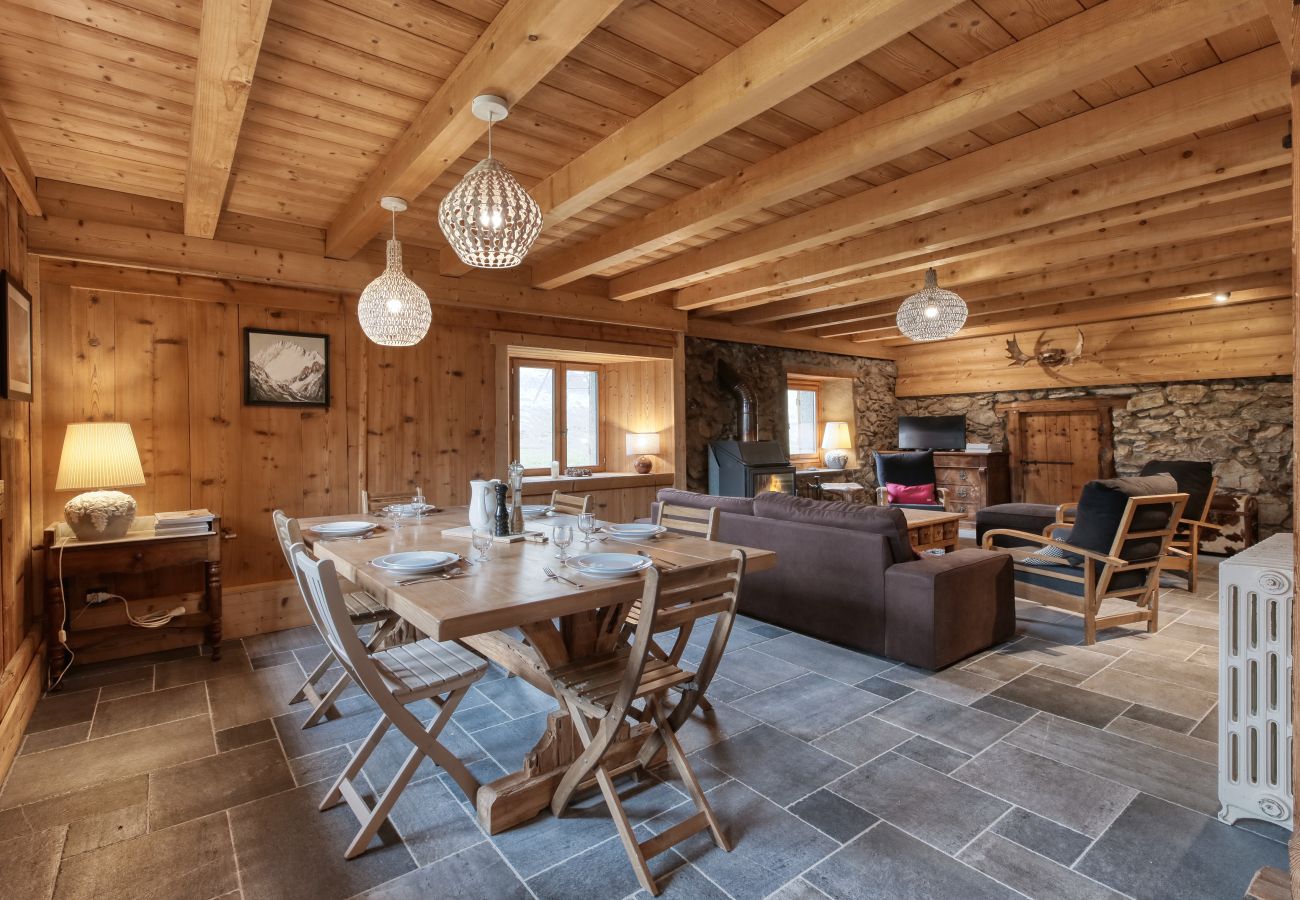 Chalet in Saint-Gervais-les-Bains - La Ferme des Ours - Skis aux pieds - Saint Gervais