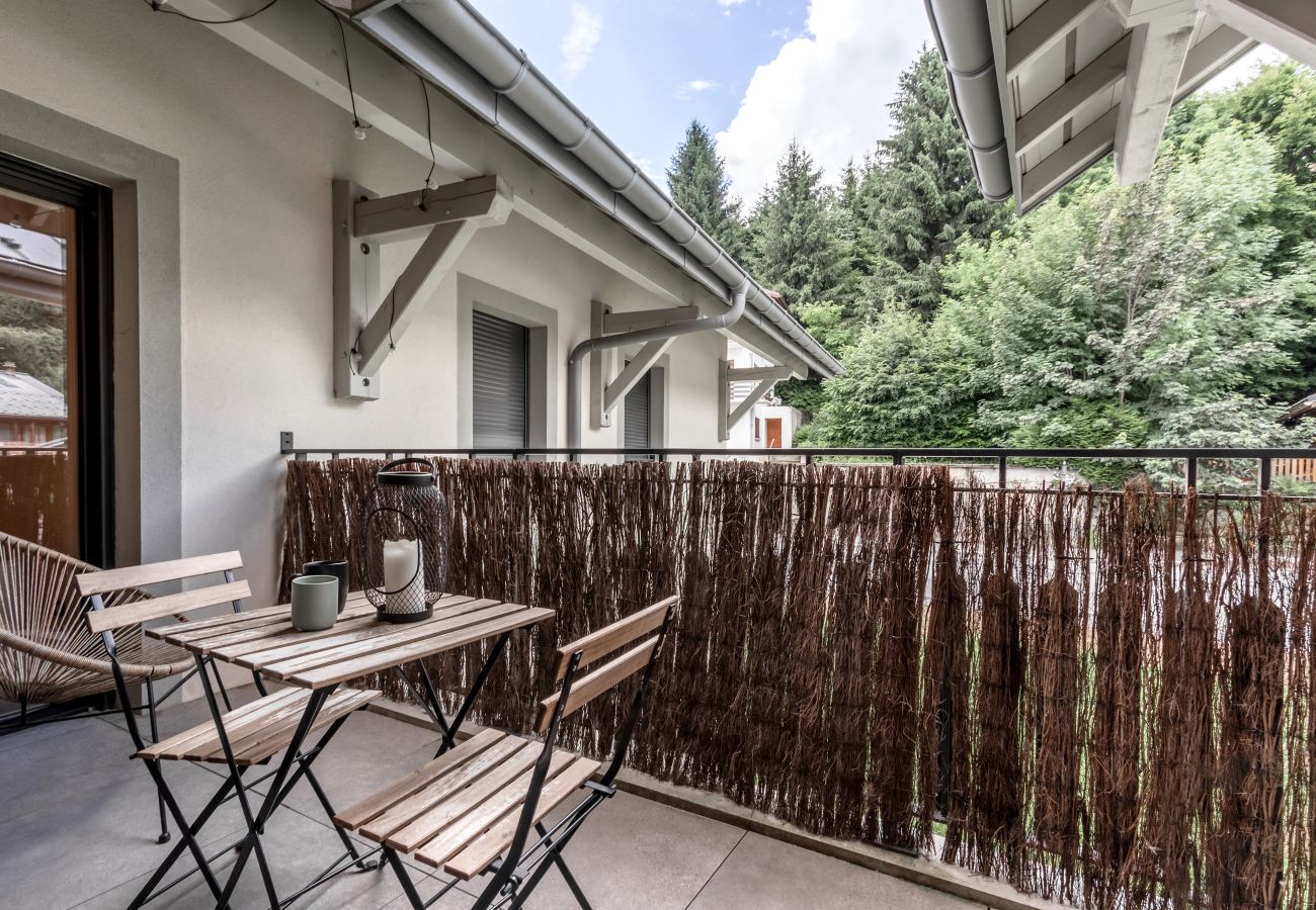 Apartment in Saint-Gervais-les-Bains - Le 305 - T2 neuf esprit chalet - ski in - ski out