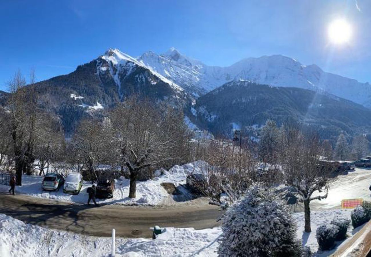 Apartment in Saint-Gervais-les-Bains - Appt Mont Joye - Ski aux pieds 