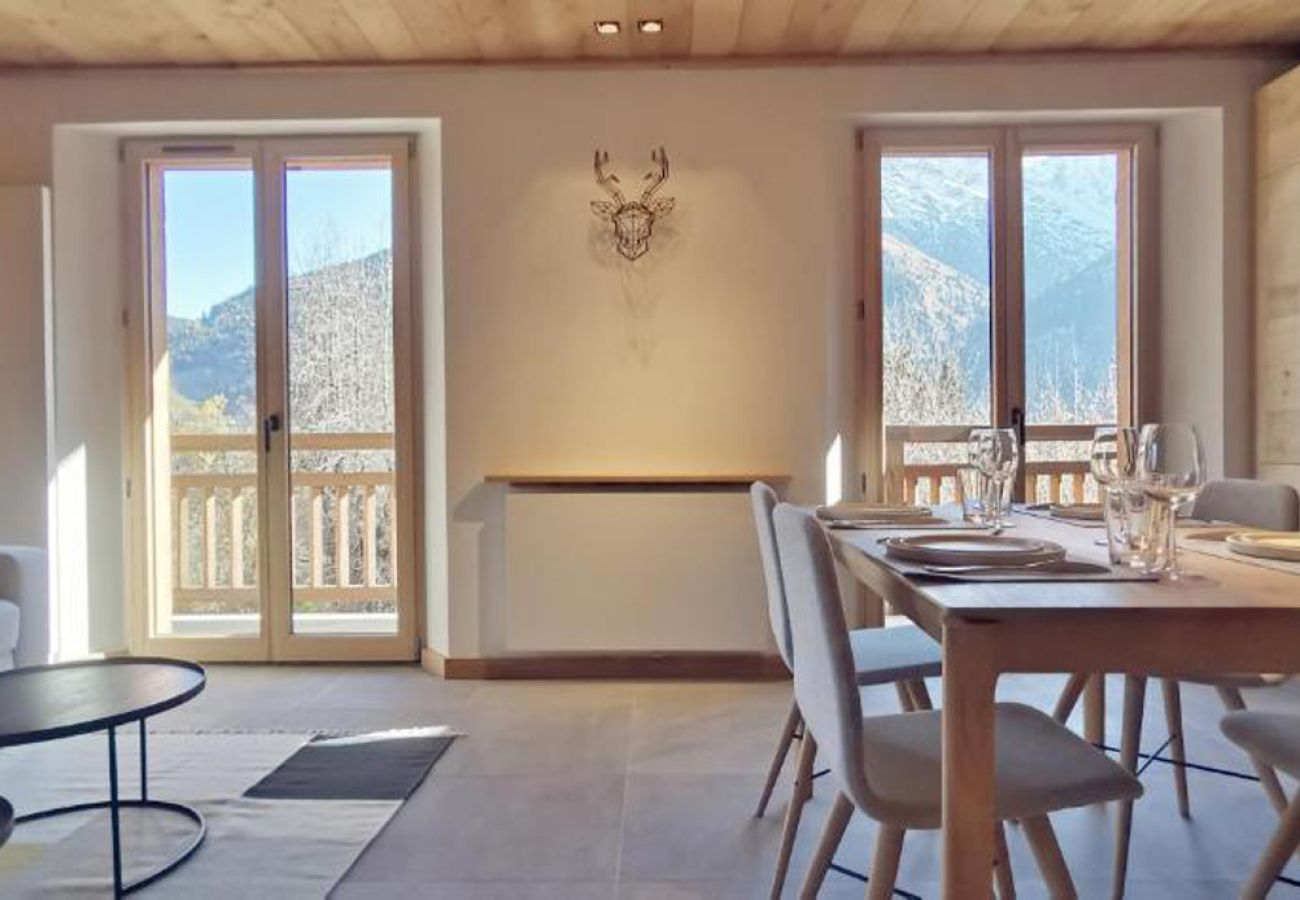 Apartment in Saint-Gervais-les-Bains - Appt Mont Joye - Ski aux pieds 