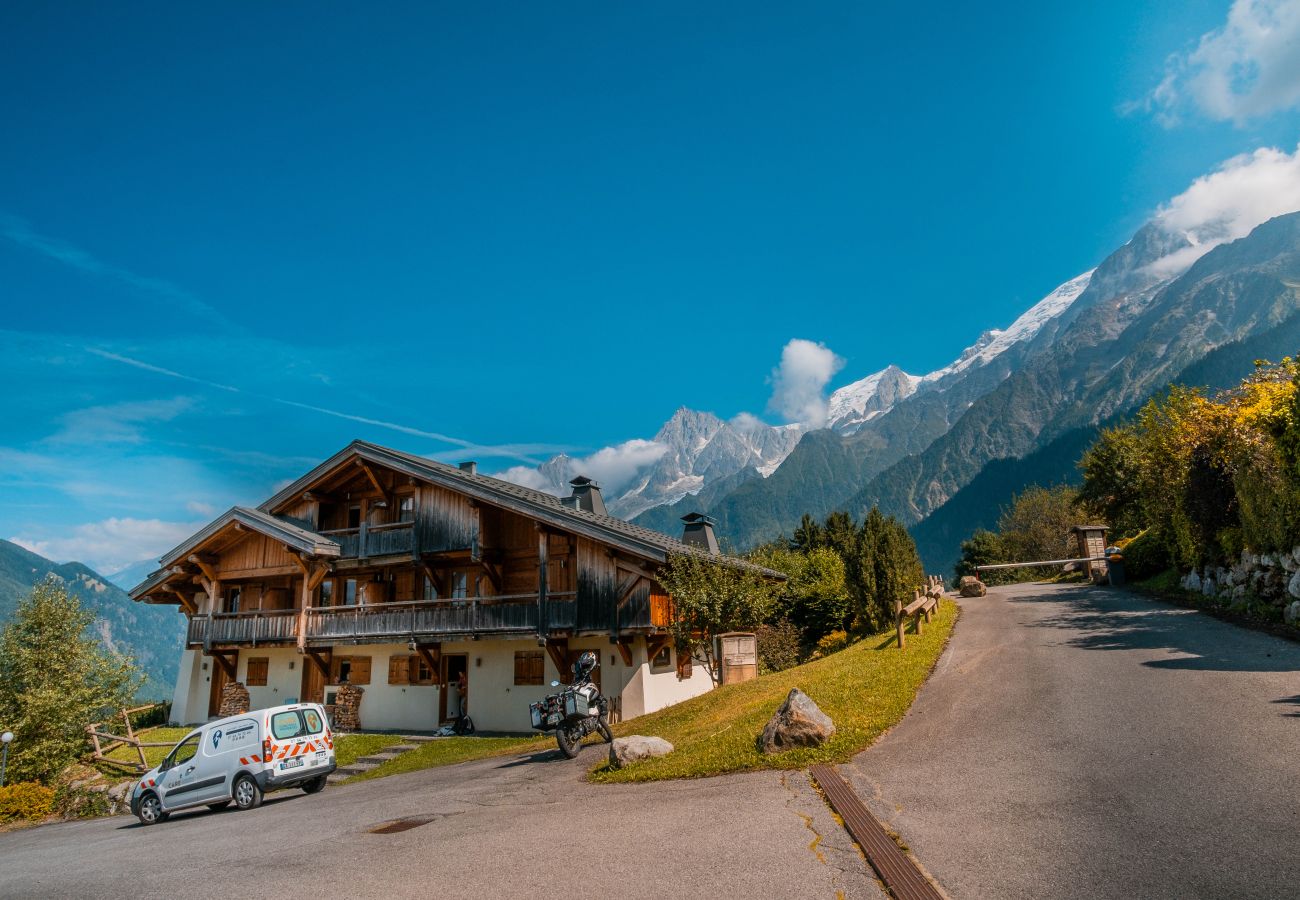 Apartment in Les Houches - Maison Neuve 3 - Sauna - Téléphérique - Mont-Blanc