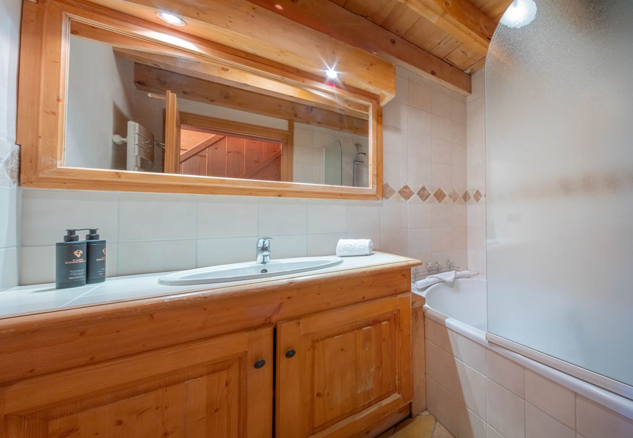 Apartment in Les Houches - Maison Neuve 3 - Sauna - Téléphérique - Mont-Blanc